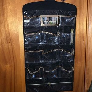 "hello gorgeous" makeup/jewelry hanger